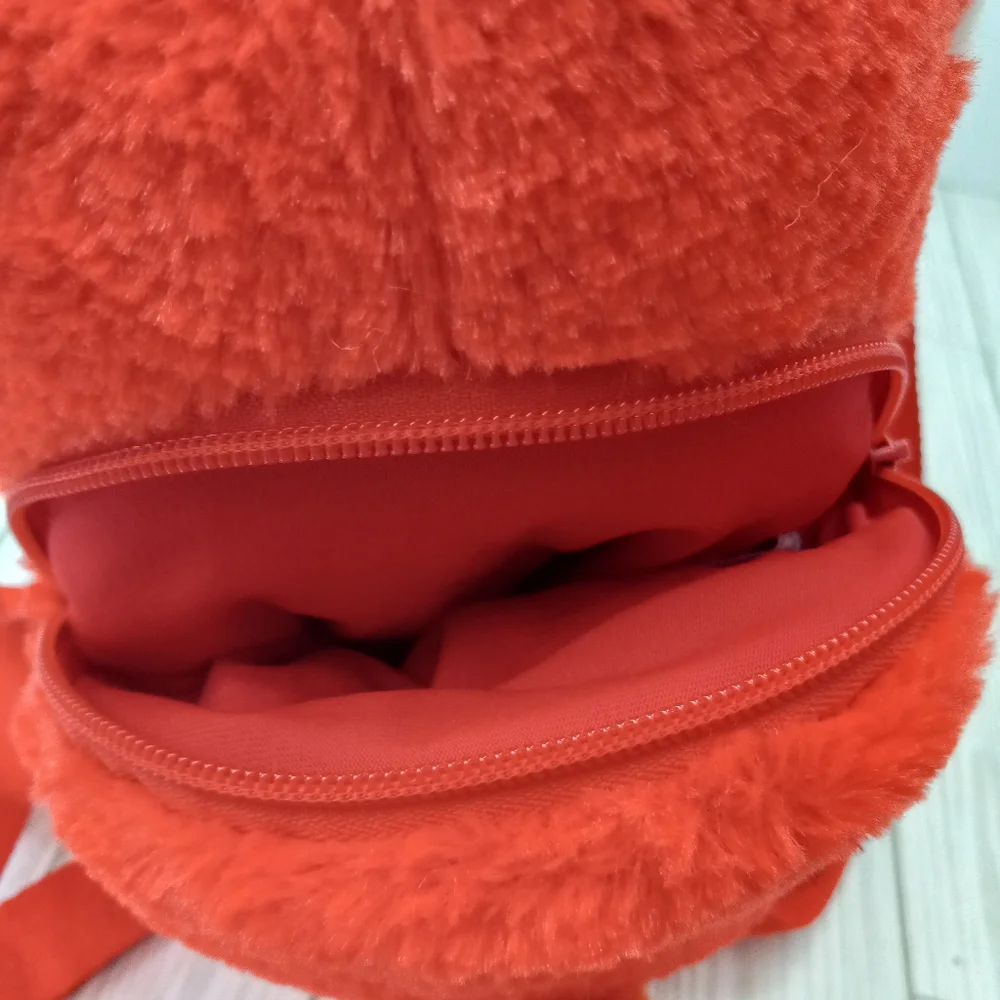 Disney Pixar Turning Red Panda Mei Lee Exclusive Plush Backpack